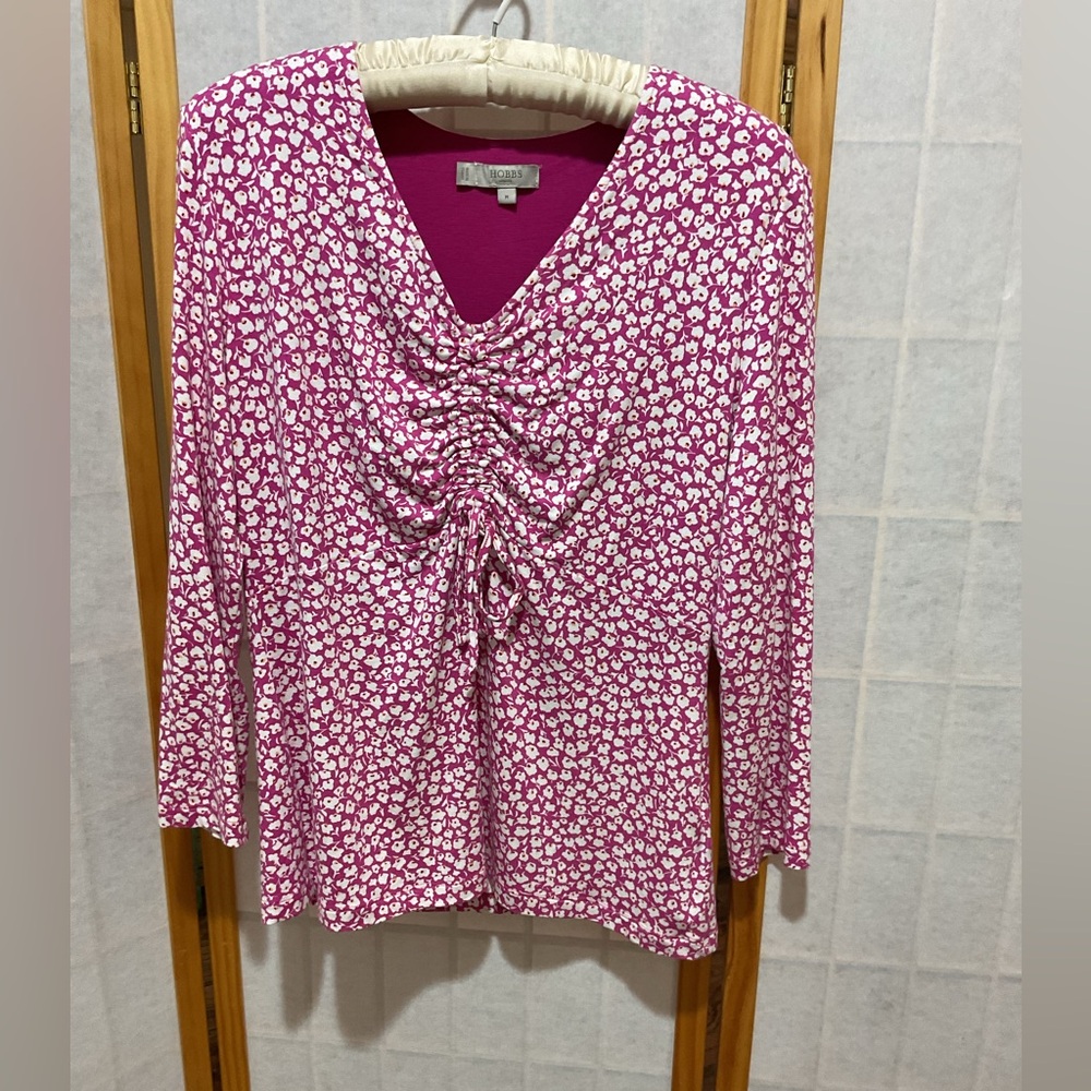 Chic Women's Pink and White Floral Blouse
